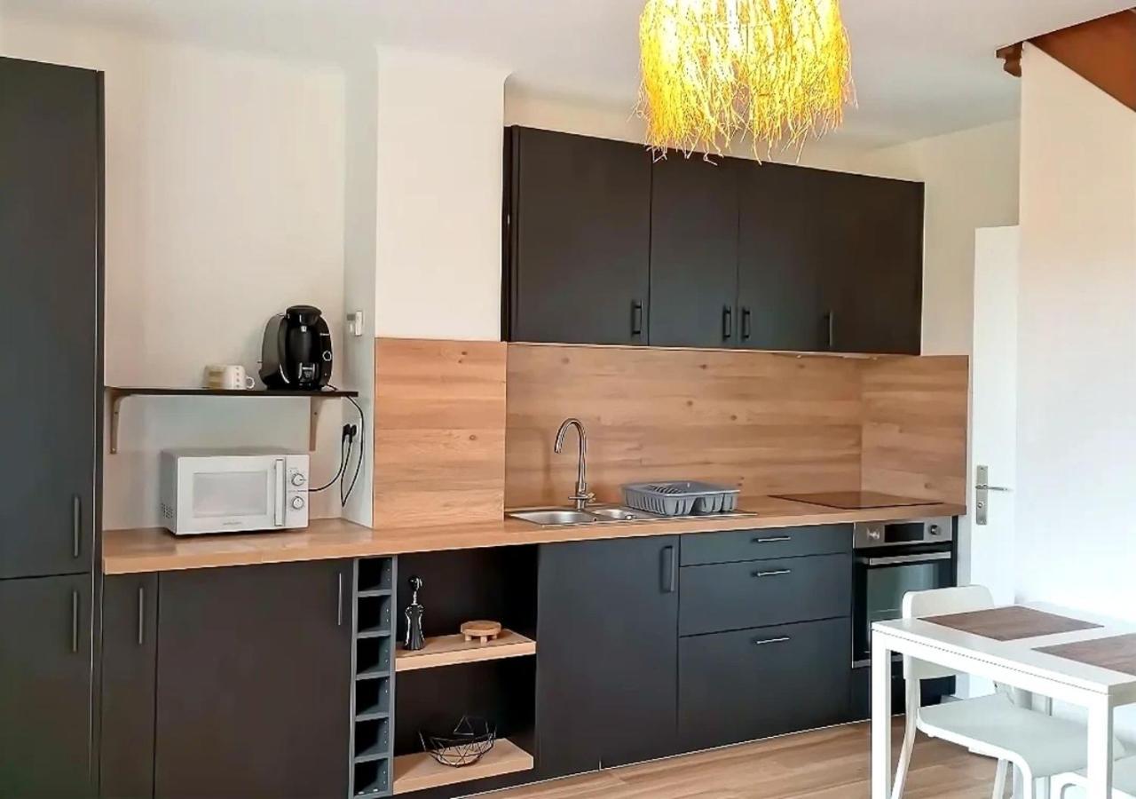Petite Maison Avec Jardin Landrévarzec Exterior foto